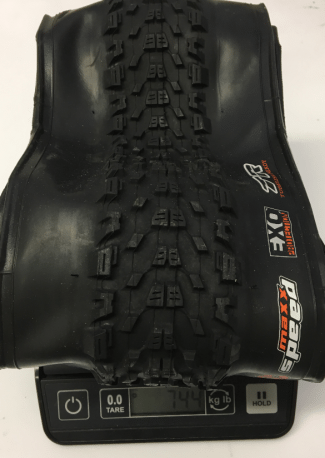 maxxis-ardent-race-29-2.2-tubeless-ready-tire-weight